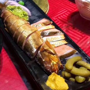 新品俄式冷熏大马哈鱼俄罗斯风味烟熏大马哈鱼即食腌制鱼肉咸鱼干