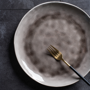 日式10寸冰裂纹盘子创意水果盘陶瓷大盘家用餐具大号浅盘复古菜盘