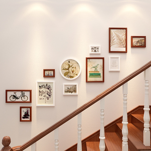 楼梯照片墙现代简约装饰走廊美式相片墙实木创意楼道相框挂墙组合