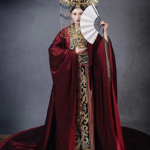 精致绣花奢华拖尾大红皇后装tb373263742阿里巴巴为您推荐武则天