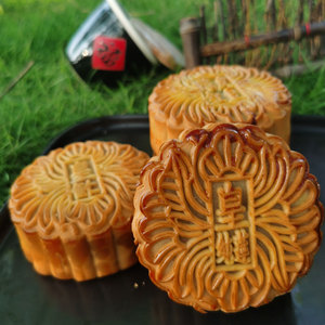 广州皇上皇酒家双黄纯白莲蓉月饼散装咸蛋黄馅广式多口味广东五仁