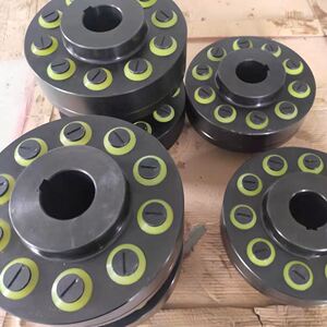 定制tl型弹性柱销刚性联轴器胶圈大扭矩靠背轮带键槽带螺栓缓冲垫