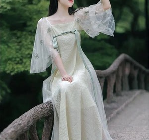 国风素清纯女装秋季仙女裙齐胸襦裙古装仙气飘飘汉服改良连衣裙