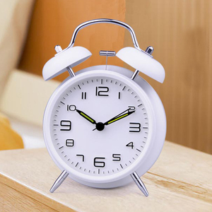 金属跳秒闹钟非静音大声音学生创k意闹55表卧室床头闹铃