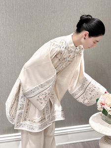 今年流行漂亮新中式中国风唐装复古白色中长款外套女2024新款春季