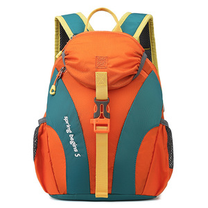 UEK3-6岁儿童户外旅行双肩背包轻便大容量小学生幼儿园书包登山包
