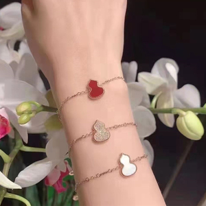 001人付款淘宝韩国免税代购麒麟qeelin葫芦手链珠宝满钻镶钻贝母玛瑙