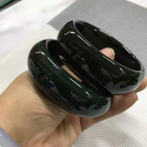 墨绿宽玛瑙手镯