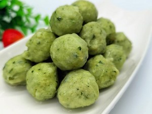 菠菜鸡肉丸子