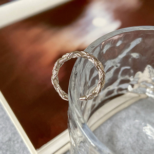 可艾饰界/编织素圈百搭开口戒线条缠绕指环冷淡风银色情侣食指戒