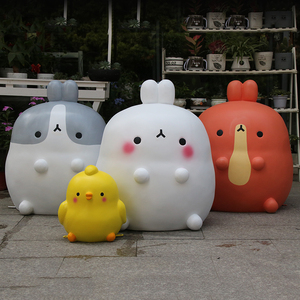 网红店铺打卡室内店宠可爱卡通土豆兔子玻璃钢雕塑小黄鸡装饰摆件