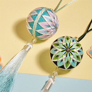 可可家|手鞠球手工刺绣材料包车挂钥匙扣o平安香囊蹴鞠球挂饰