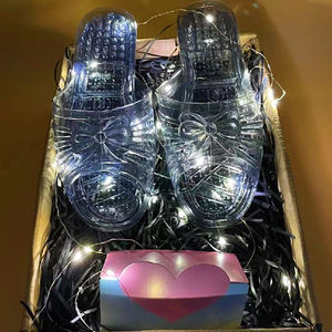 姐妹仪式感送女生朋友闺蜜恶搞笑新年沙雕稀奇古怪水晶鞋生日礼物