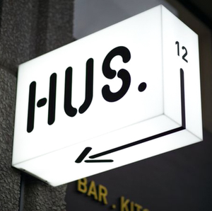 定做亚克力发光灯箱门头招牌双面发光无边框挂墙式招牌广告灯箱