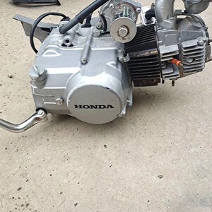 二手本田威武弯梁摩托车100发动机,价钱为机器价格不包邮.