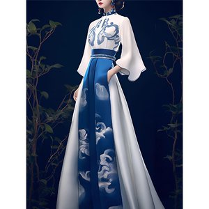 中式女装中国风白蓝色山水画系带配大衣连衣裙子女早春季2024新款
