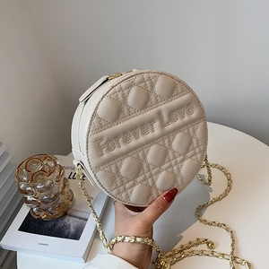 迪奥女王小众设计包包女夏2021新款时尚珍珠链条斜挎包网红百搭i