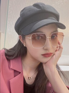 适合方脸的墨镜女