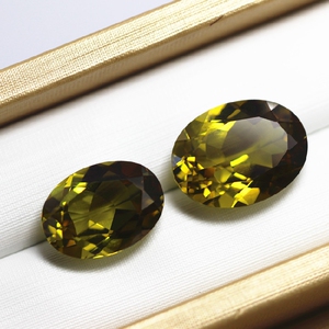 土耳其水铝石荧光下变橄榄色变色宝石椭圆形蛋形13x18mm15x20mm