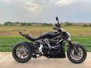 进口杜卡迪大魔鬼小怪兽1199跑车四缸复古重机车公路赛摩托车