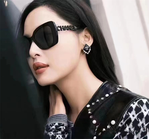 chanel/香奈儿墨镜女镶钻字母logo镜腿偏光时尚太阳眼镜ch5422