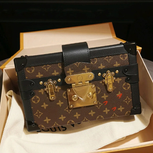 香港lv:vs女包经典老花硬壳盒子petite malle手袋单肩包gАm40273