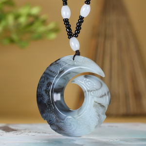 正品老凤祥云和田玉扭转乾坤玉牌烟青花玉时来运转道家玉石玉吊坠