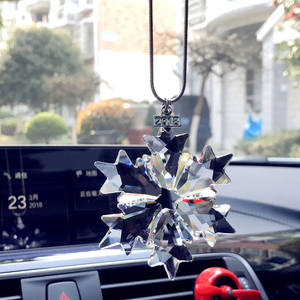 新款水晶雪花车挂汽车新年挂件车内装饰品女款可爱后视镜车挂