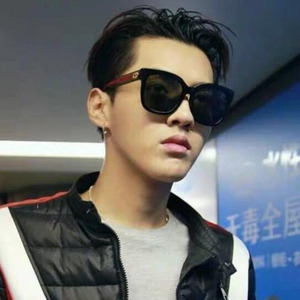 gucci古驰墨镜男女新款明星吴亦凡同款gg0034s方形大框开车太阳镜