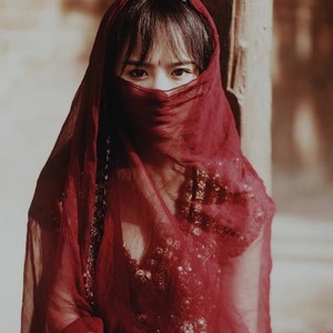 西藏新疆旅拍照纱巾埃及迪拜摩洛哥沙漠超大薄款棉麻复古披肩围巾