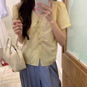 广州十三行韩国货女装浅淡黄色上衣高级感V领泡泡短袖棉麻衬衫夏