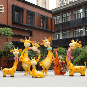 卡通长颈鹿动物雕塑幼儿园网红打卡景区户外公园林景观装饰品摆件