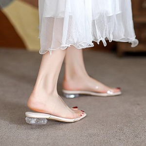 凉鞋女夏季平底拖鞋新款时尚真皮低跟拖鞋性感水晶透明高跟鞋粗跟