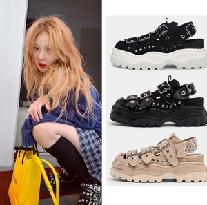 【折扣】代购 eytys athena泫雅同款绒面铆钉镂空厚底凉鞋