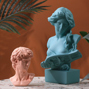 北欧创意莫兰迪色石膏头像大卫雕像艺术人物摆件玄关样板间装饰品