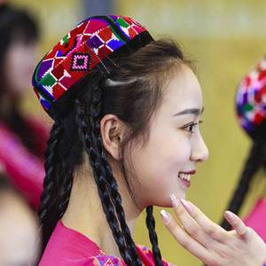 采艺新疆舞蹈帽子女士维族十字绣小花帽少数民族头饰四角帽带辫子