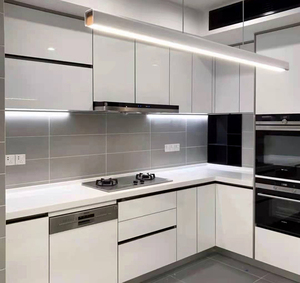 全屋整体厨房橱柜定做现代简约轻奢白色烤漆玻璃门定制衣厨柜订制