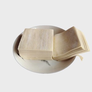 新四川抄手皮馄饨皮碱面皮手工云吞皮超薄大号混沌皮新鲜包面皮包