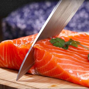 挪威冰鲜三文鱼刺身日料食材生鱼片2.1斤-2.4斤/片默认切段发货
