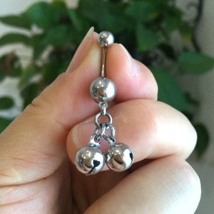 双铃铛竖穿美女阴环唇环性感穿刺饰品进口钛钢体环欧美私密激情趣