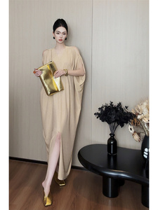 韩系财阀爆款纯色高级感新款短袖夏装连衣裙独特下摆开叉设计长裙