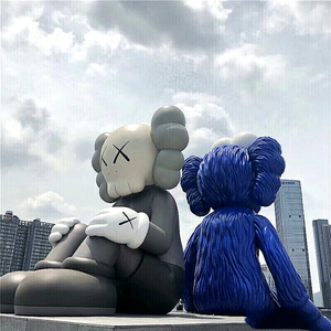 潮牌kaws长沙展ifs限定公仔潮玩手办限量桌面居家摆件玩男女礼物