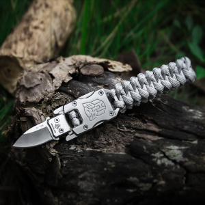 小刀防身男战狼