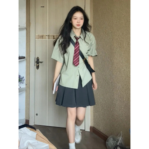 日系学院风短袖条纹衬衫女夏季2024新款宽松五分袖衬衣polo领上衣