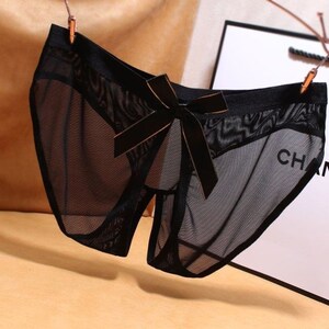 丁字裤女骚开档学生