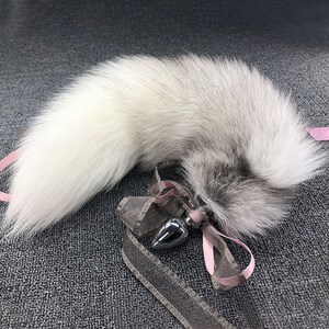 狐狸尾巴肛塞女