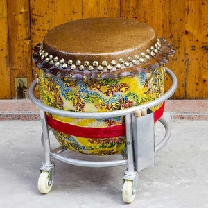 阿雪洲百货淘宝不锈钢舞狮旗杆醒狮旗杆旗架旗座佛山狮鼓锣鼓架旗车