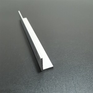 包三角条铝合金直角