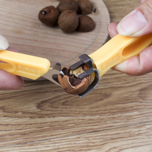 吃夏威夷果的手拨轻松夹核桃神器开壳器钳子胡桃手剥小山核桃工具