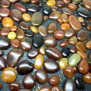 特价马达加斯加天然玛瑙籽料雕刻水冲原石奇石手玩鱼缸石随机发货